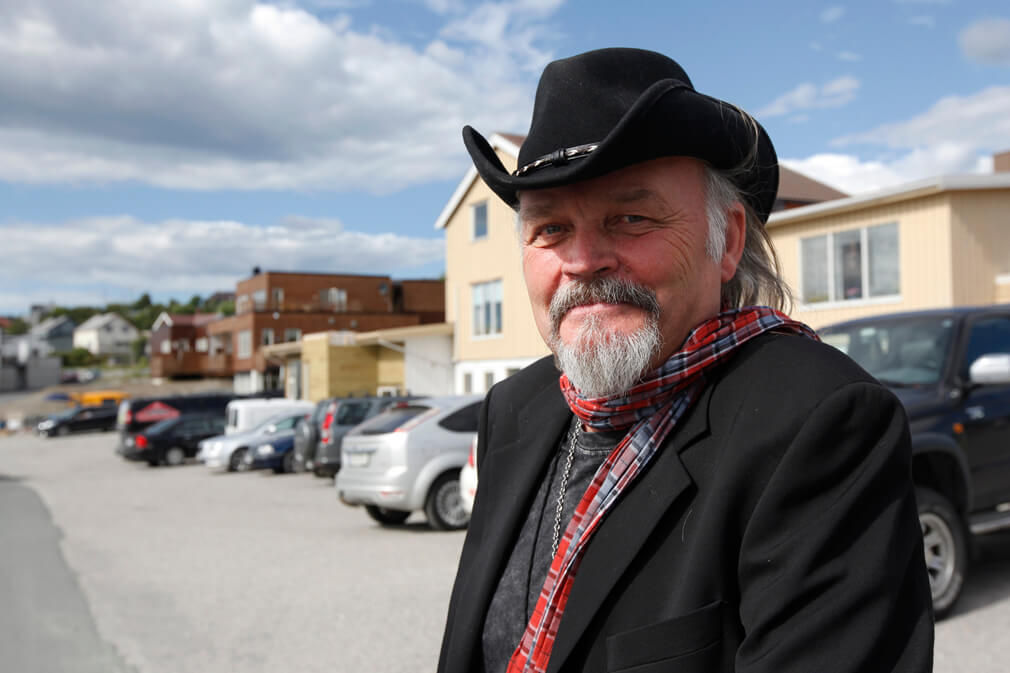 Terje Tysland har gitt de fire bak musikalen frie t&oslash;yler. Her fra sitt bes&oslash;k p&aring; Lauvsnes i 2014. Da fortalte han at han var glad for &aring; v&aelig;re tilbake i Flatanger, hvor han var mye i oppveksten. (Arkivbilde)