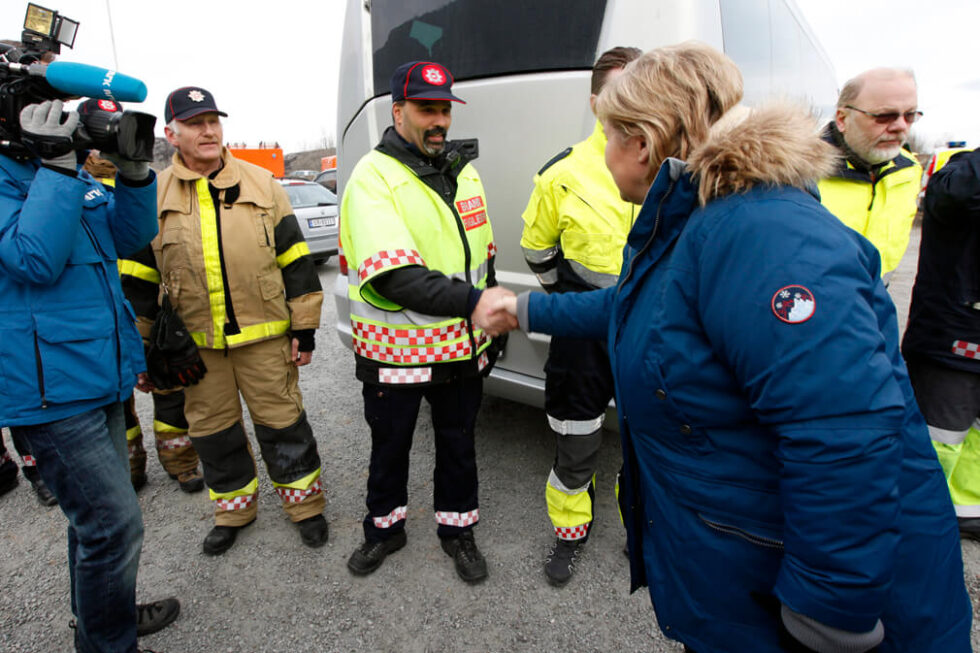 Brannmester Terje Strømmen gjorde unike videoopptak om morgenen tirsdag 28. februar i fjor. Senere fikk han hilse på statsminister Erna Solberg, da hun besøkte Flatanger.