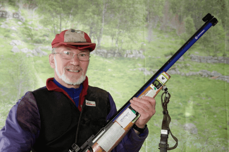Kjell Arne Larsen fikk sin første mesterskapsmedalje i bane. (Foto: Skyttersport.no)