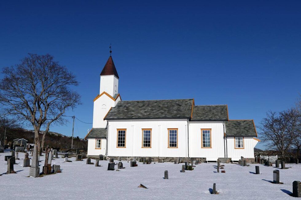 Løvøy kirke