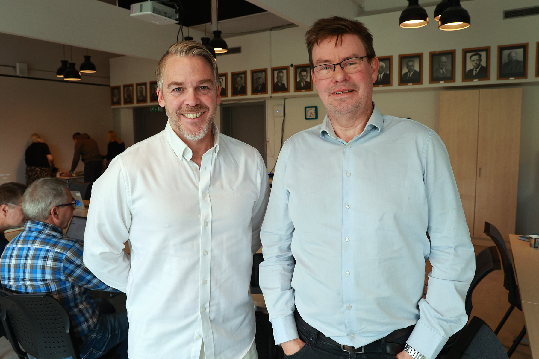 Knut Storeide (til venstre) har overtatt som kommunedirekt&oslash;r etter Rune Str&oslash;m. (Arkivbilde)