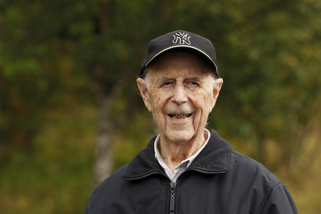 Hver dag går Alf Sivertsen seg en tur, og han er opptatt av å holde seg i form.