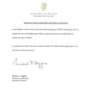 I dette brevet gratulerer Irlands president Michael D. Higgins alle som har bidratt i prosjektet for å gjeninnføre havørna.