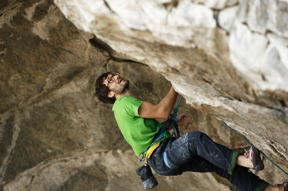 KLATREFESTIVAL: Den andre klatrefestivalen i historien ble arrangert på Strøm, med deltakere fra hele verden. Daniel Jung fra Tyskland var en av de kjente klatrerne som deltok. Også Adam Ondra, Magnus Midtbø og Erik Grandelius besøkte festiivalen ClimbIN Flatanger.