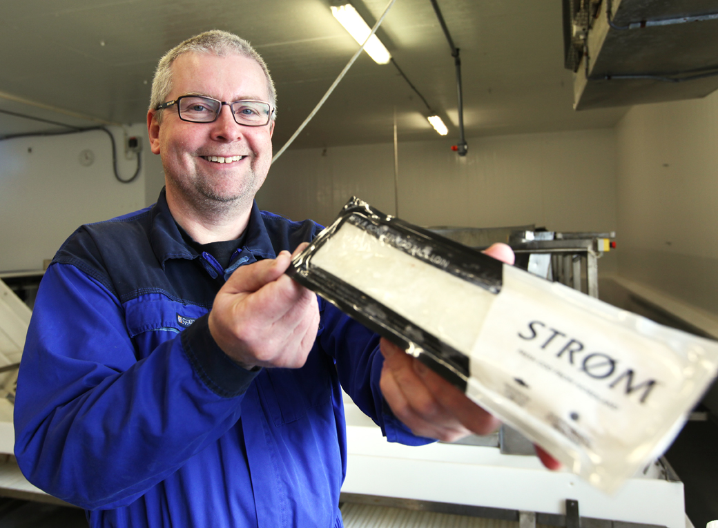 - Nå er fokuset på å lande avtaler, sier driftsleder Håvard Haarstadstrand, her med torskeloin som Nesset ble kjent for.