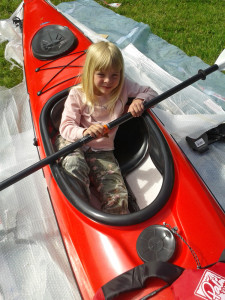 Henny vant hovedpremien i anderacet - en flunkende ny kajakk!