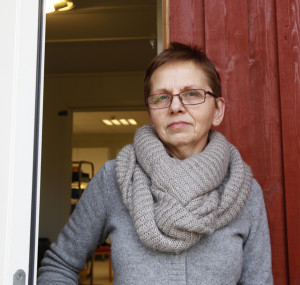 Britt Setren Kristiansen og de øvrige i kommunens kriseteam, tok imot de evakuerte da de kom til Drageid leirskole.