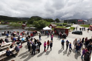 Sola var framme og varmet godt på Kystdagen. De mørke skyene holdt seg i innlandet.