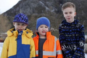 - Artig å få se tre helikoptre lande, syntes fra venstre: Jonas Estensen Opland (7), Jonas Estensen Opland(8) og Tor André Fornes Jegtvolden (11).