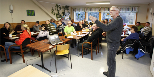 Asbjørn Torrissen takket de ansatte for innsatsen, og orienterte om omstillingsprosjektet for Nesset Sjømat.