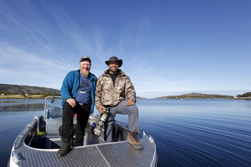 TV-KJENDIS I BRASIL: Cristian Dimitrius reiser verden rundt og lager innslag til ett av de mest populære tv-showene i Brasil. Han kom til Flatanger for å filme  ørnemannen Ole Marin Dahle, og det ble sett av 50 millioner tv-seere!