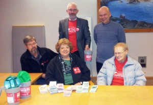 Tellekorpset som var i sving søndag kveld, fra venstre: Torgeir Liasjø, Inger Holmen og Klara Dahle. Bak Olav Jørgen Bjørkås og Knut Johnsrud.