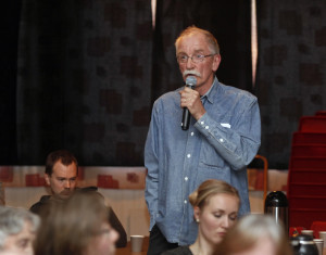 Otto Sandnes minnet om at Flatanger støtter seg på ei sårbar næring.