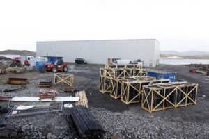 Snart skal vinduene inn i den nye Havbruksparken. Til høyre på bildet er det tomt for byggetrinn 2...