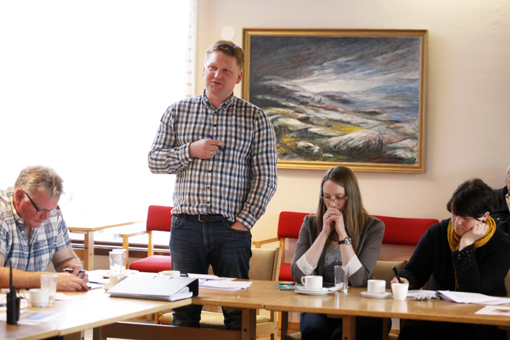 Øivind Strøm (Sp) mente det beste for Flatanger er å stå alene.