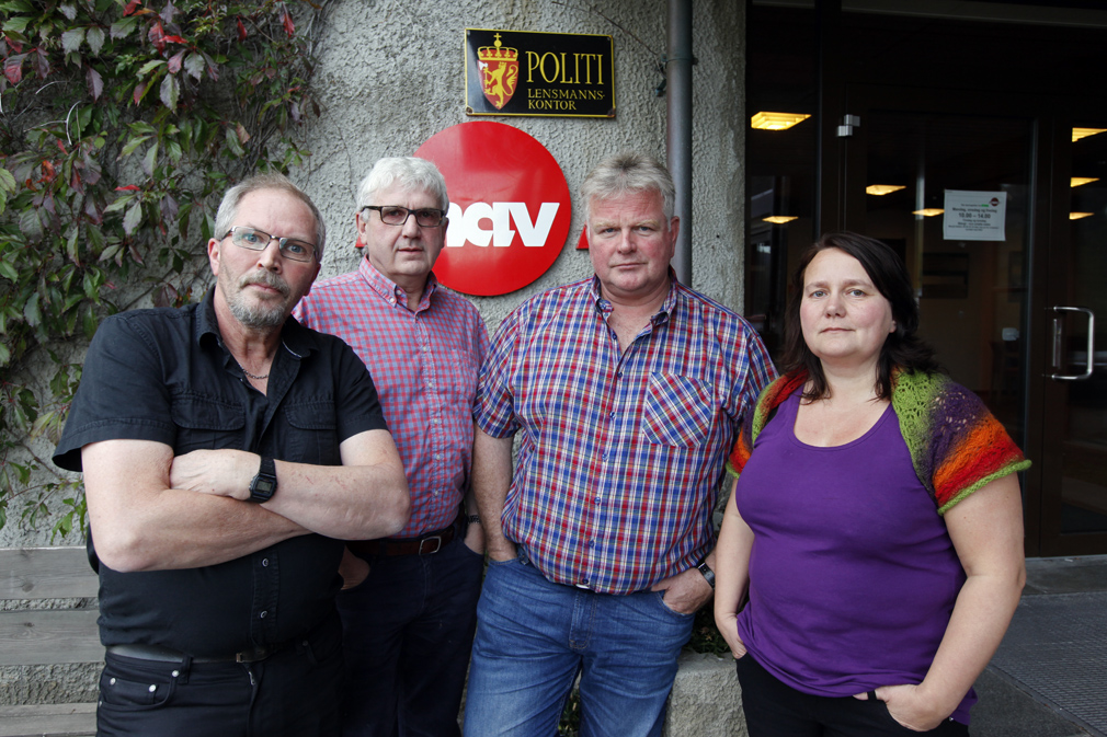 Reidar Lindseth, Trond Strøm, Arne Skorstad og Turid Kjendlie advarer mot sentralisering av politiet, noe de mente vil skje når lensmannskontoret i Flatanger blir nedlagt.