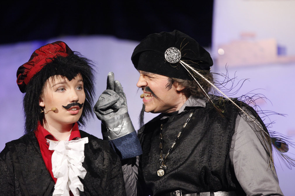 Henny Kløven Lein som Gilbert og Børre Sivertsen som sheriffen leverte gnistrende samspill.