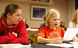 Nicoline Mork og Lavrans Lein har sentrale roller i "Robin Hood".