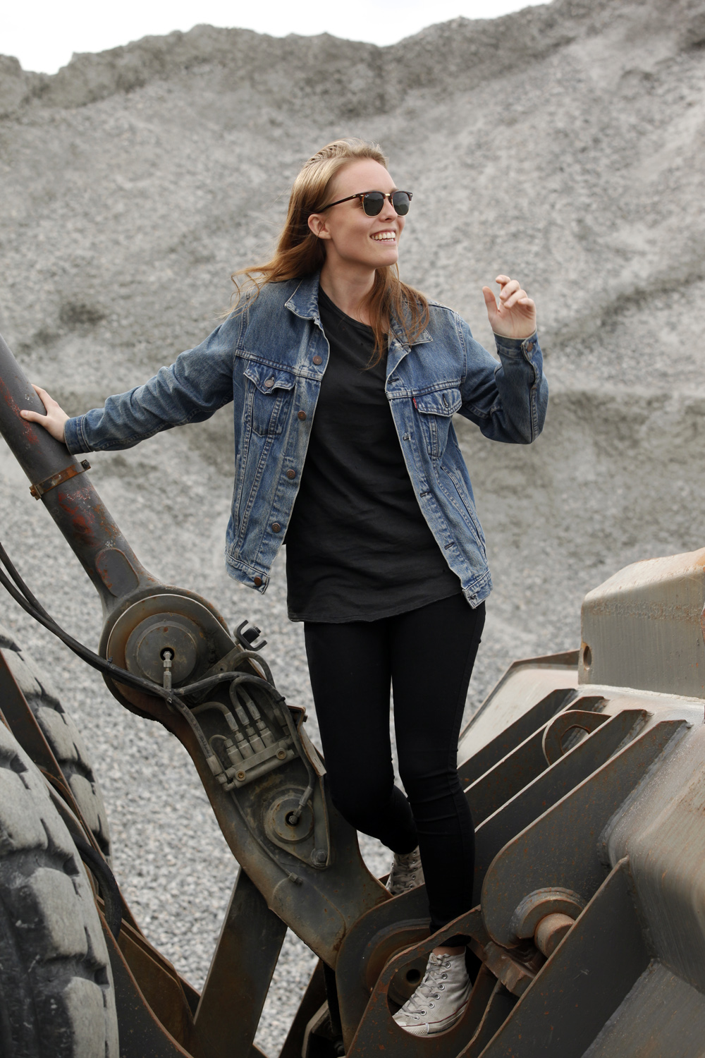 Tora Dahle Aagård synes det er stort å få låte spilt i den populære tv-serien "Ung og lovende".