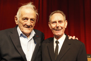 Paul Moe (91) var framme og takket Waldemar Larsen (78) for en minnerik kveld. 