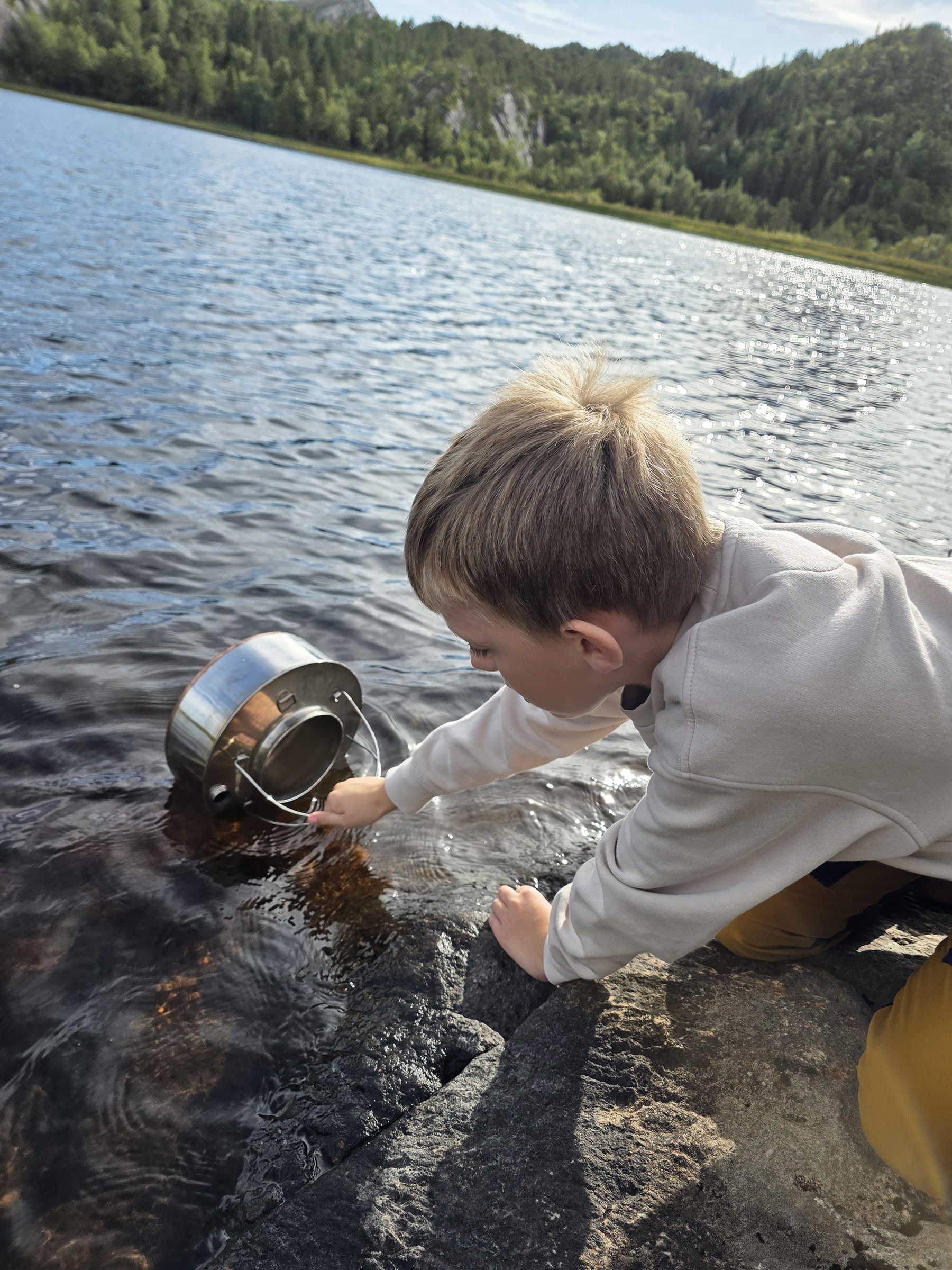 Kort vei for &aring; hente kaffevatn. (Foto: Ingrid Marie Myren)