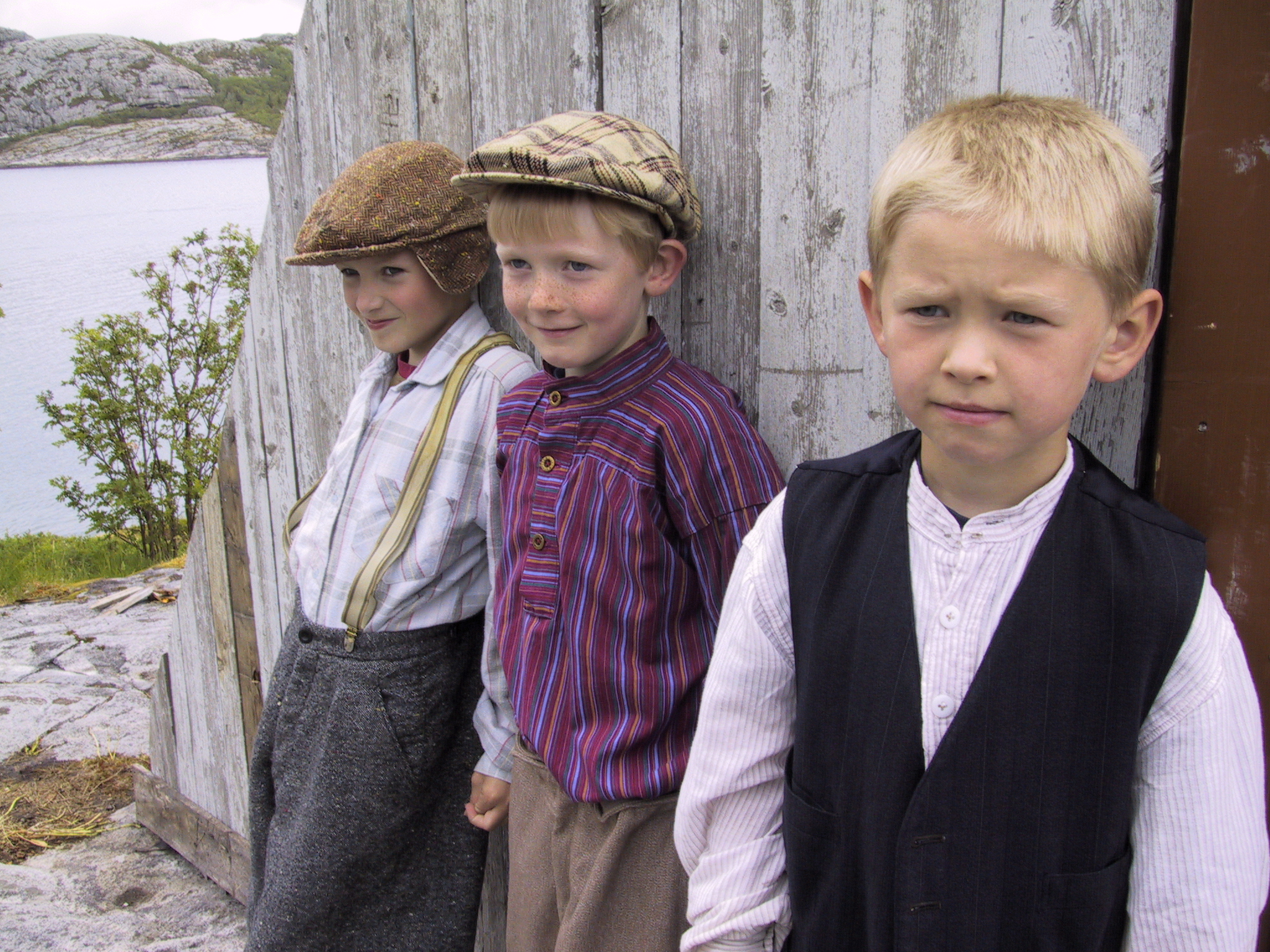 Her er noen sm&aring; gutter som n&aring; etter mange &aring;r har blitt voksne: Magnus Lindseth, Vetle Dahle og Karl Ivar H&oslash;stland. (Foto: Privat)