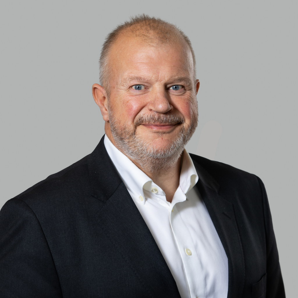 Bjarne Håkon Hanssen har gått inn som styreleder i Metro-Opus AS, og han håper det er mulig å få på plass finansiering slik at selskapet kan fortsette uttesting av mindre og mer miljøvennlige hurtigbåter på Namdalskysten. (Foto: Kruse Larsen)