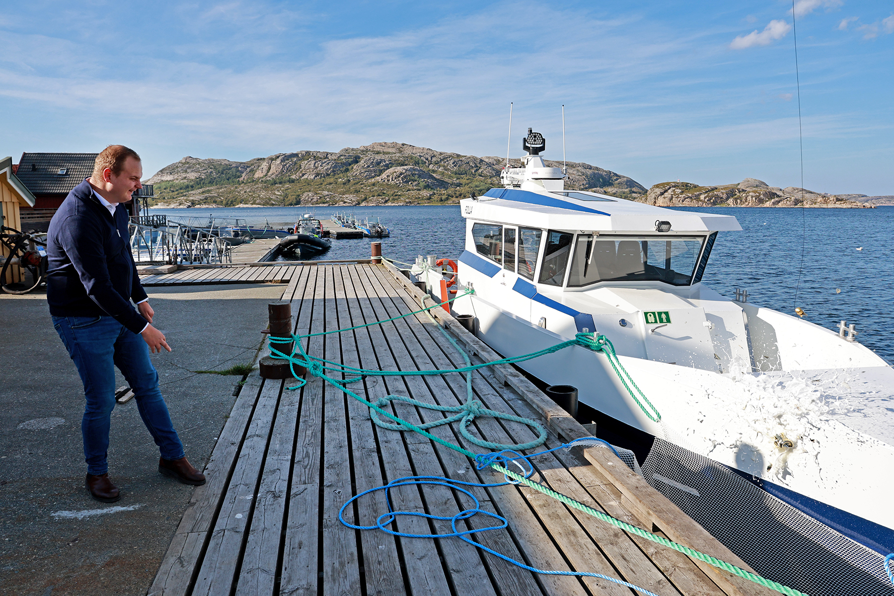 Viktor Meland vant fram med sitt navneforslag, og fikk &aelig;ren av &aring; d&oslash;pe nyb&aring;ten "Folla".