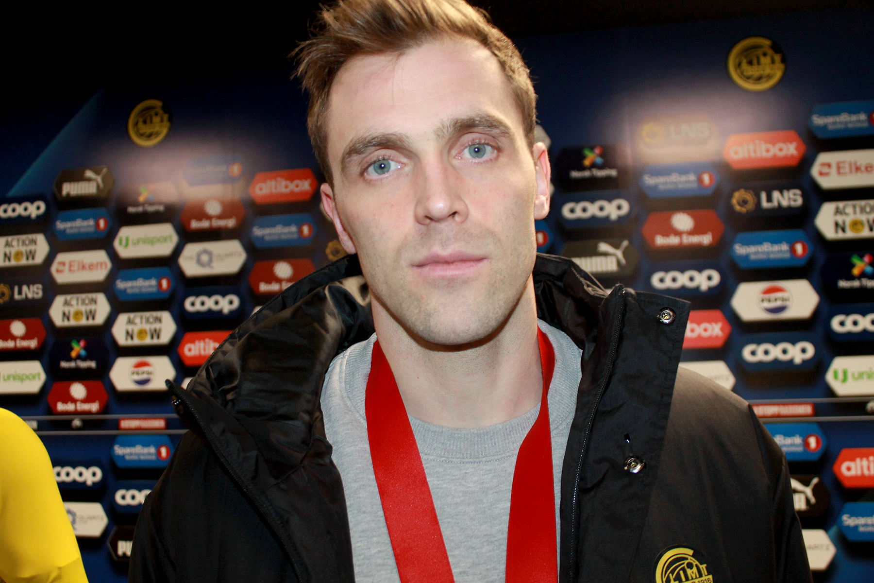 TRENER FOR FULLT: Brede Moe trener for fullt igjen etter skadeavbrekket. Søndag ble han seriemester for fjerde gang. (Foto: Svein Halvor Moe)