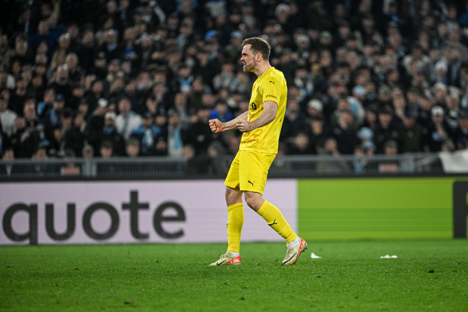 Brede Moe jublet etter &aring; ha satt straffesparket rett i Lazio-m&aring;let. (Foto: Kent Even Grundstad)