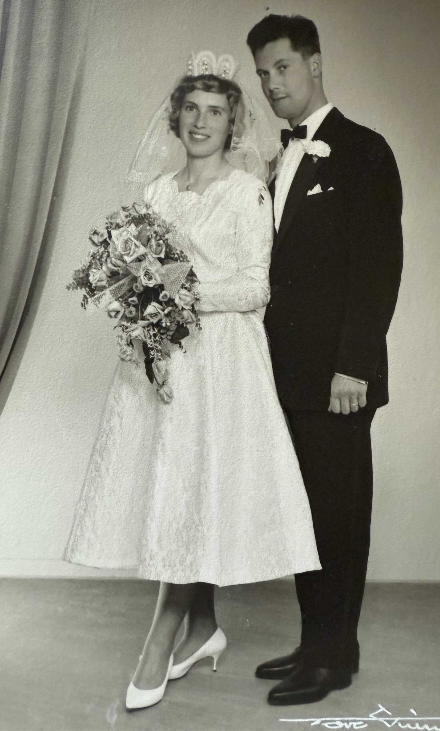 Nygifte og lykkelige! Ellen og Thor Hustad. 