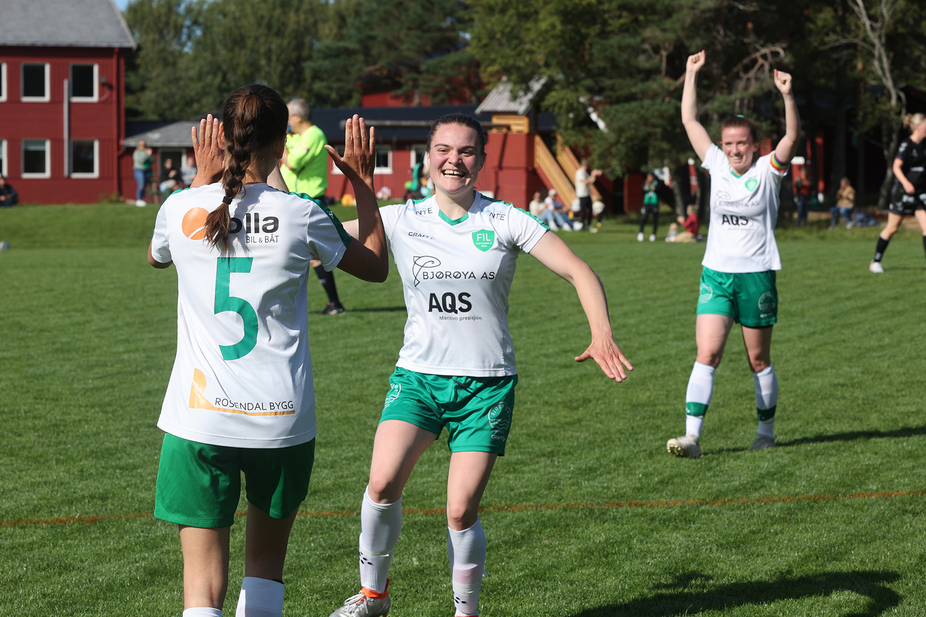 Flatanger kunne juble for kampens f&oslash;rste sk&aring;ring!