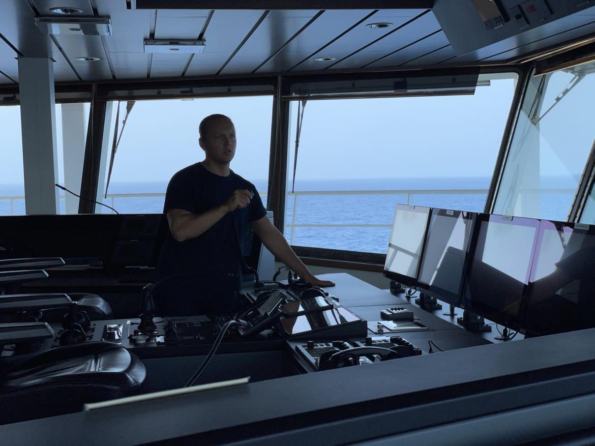 Styrmannspraksis i topp moderne omgivnadar. 