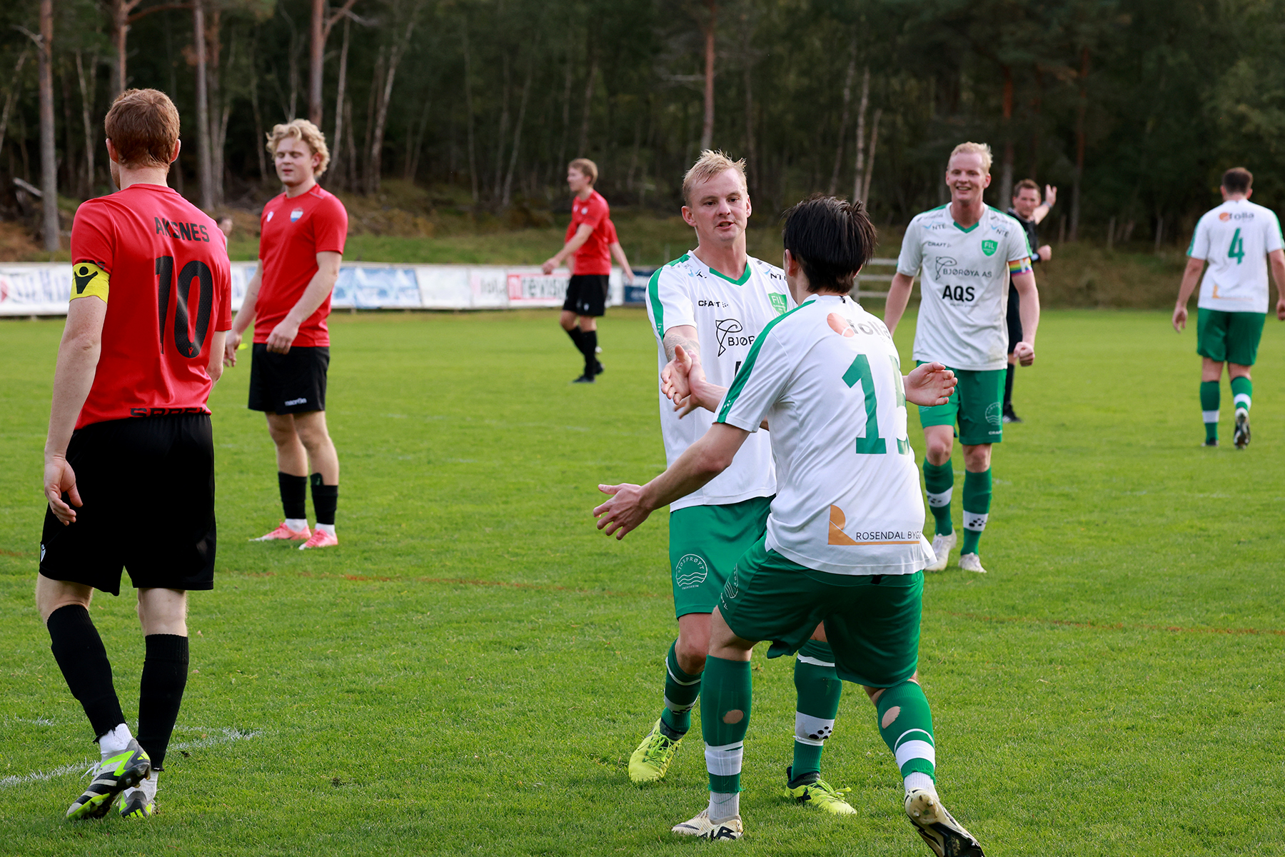 Alexander Hodd&oslash; Breistrand satte m&aring;let etter pasning fra Lucas Haagensen.