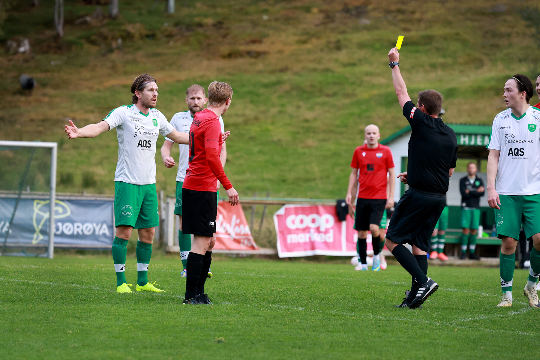 Karl Ivar Dahle H&oslash;stland ga tydelig uttrykk for at han var uenig i dommerens avgj&oslash;relse.