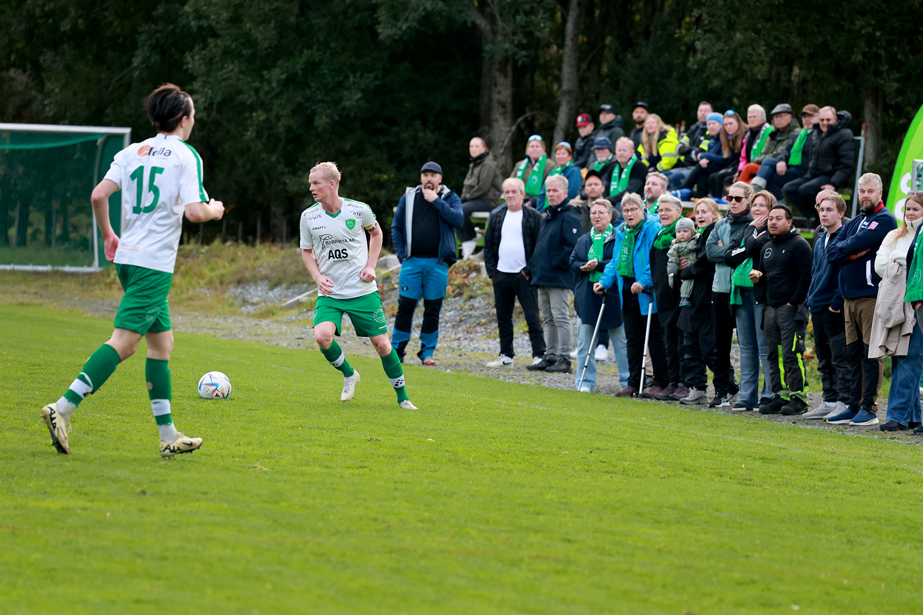 Publikum m&oslash;tte opp og heiet p&aring; heimelaget!