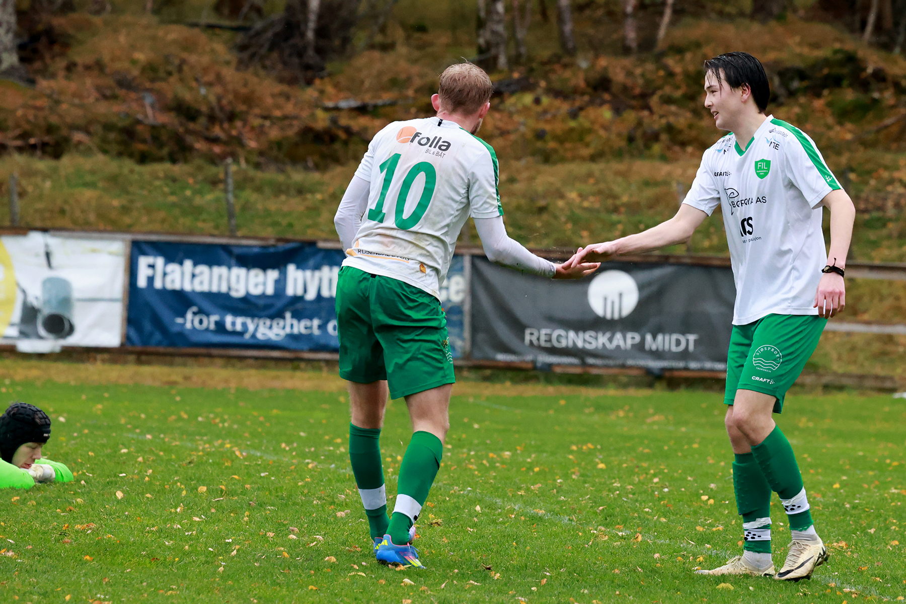 ...og ble snappet opp av Lucas Haagensen som satte den i mål og fastsatte sluttresultatet til 5-2.