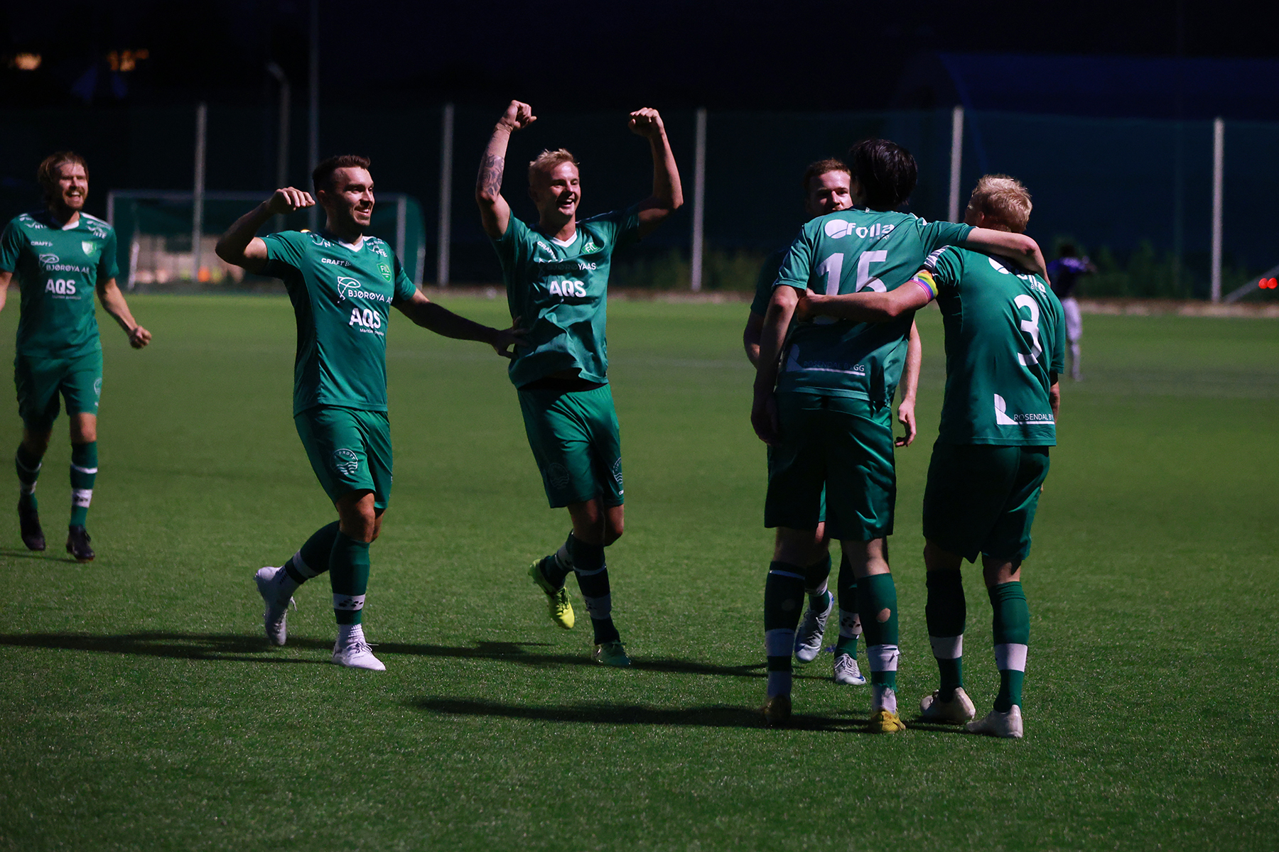 Jubel etter Lucas Haagensens 0-2-sk&aring;ring.