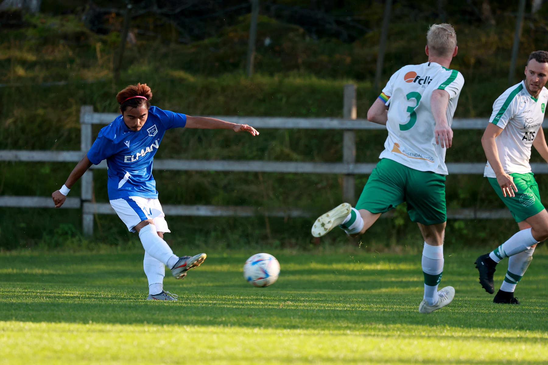 Pa Nyont Gay skårer Vukus andre mål og stillinga er 2-2.