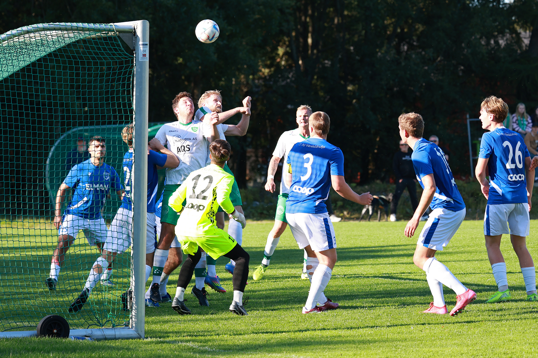 Flatanger hadde mange sjanser, uten at det ble mål.