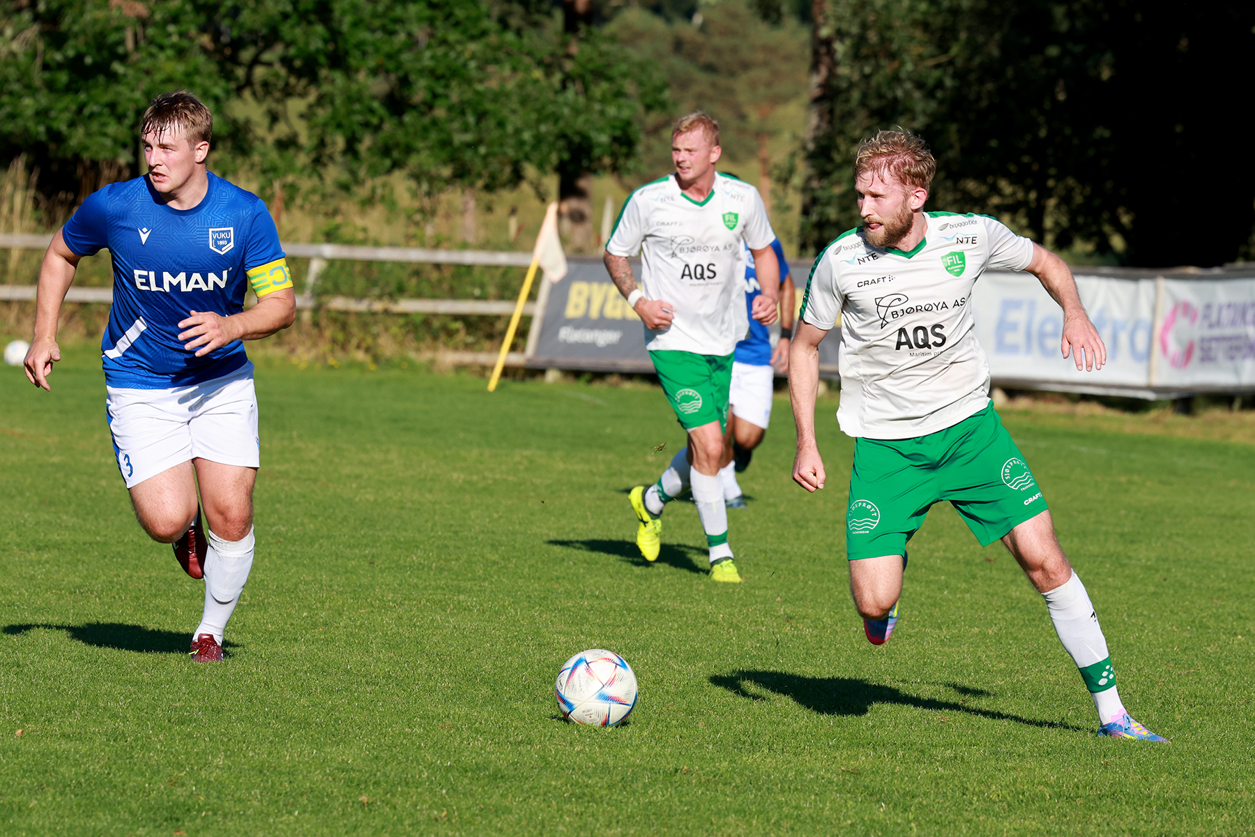 Ola Kristian Dahle Høstland dribler seg løs.