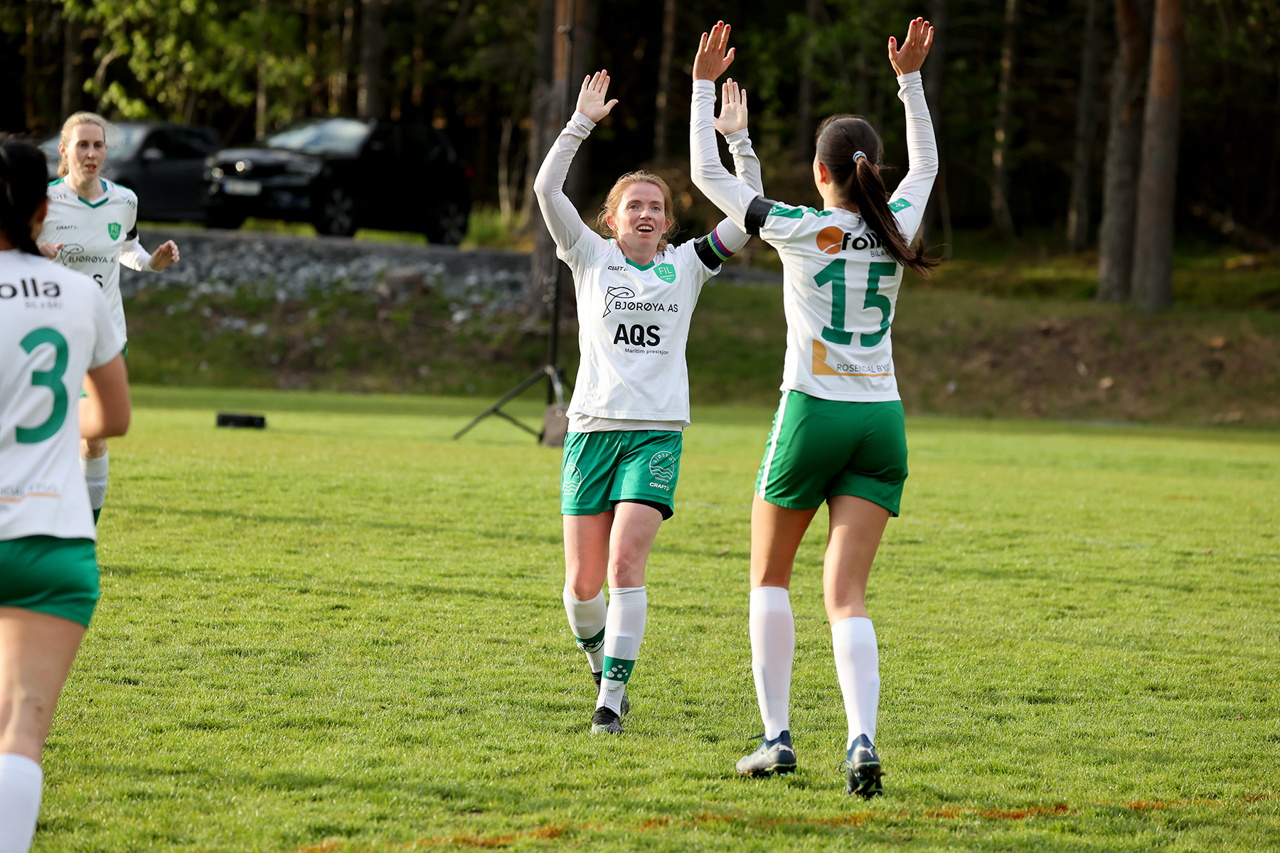 Julie Leithe Devik sk&aring;ret Flatangers f&oslash;rste m&aring;l, og dermed l&oslash;snet det for heimelaget.