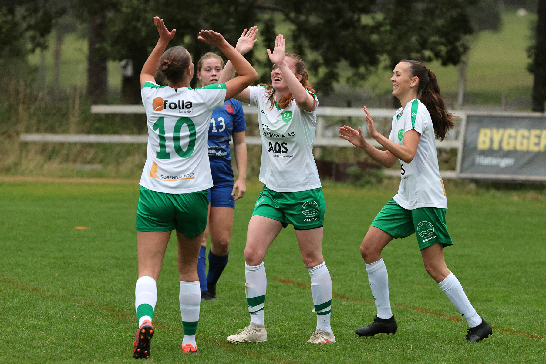 Hele sju av Flatangers spillere kunne notere seg p&aring; sk&aring;ringslista, og det ble mange jubelscener p&aring; AQS Arena.