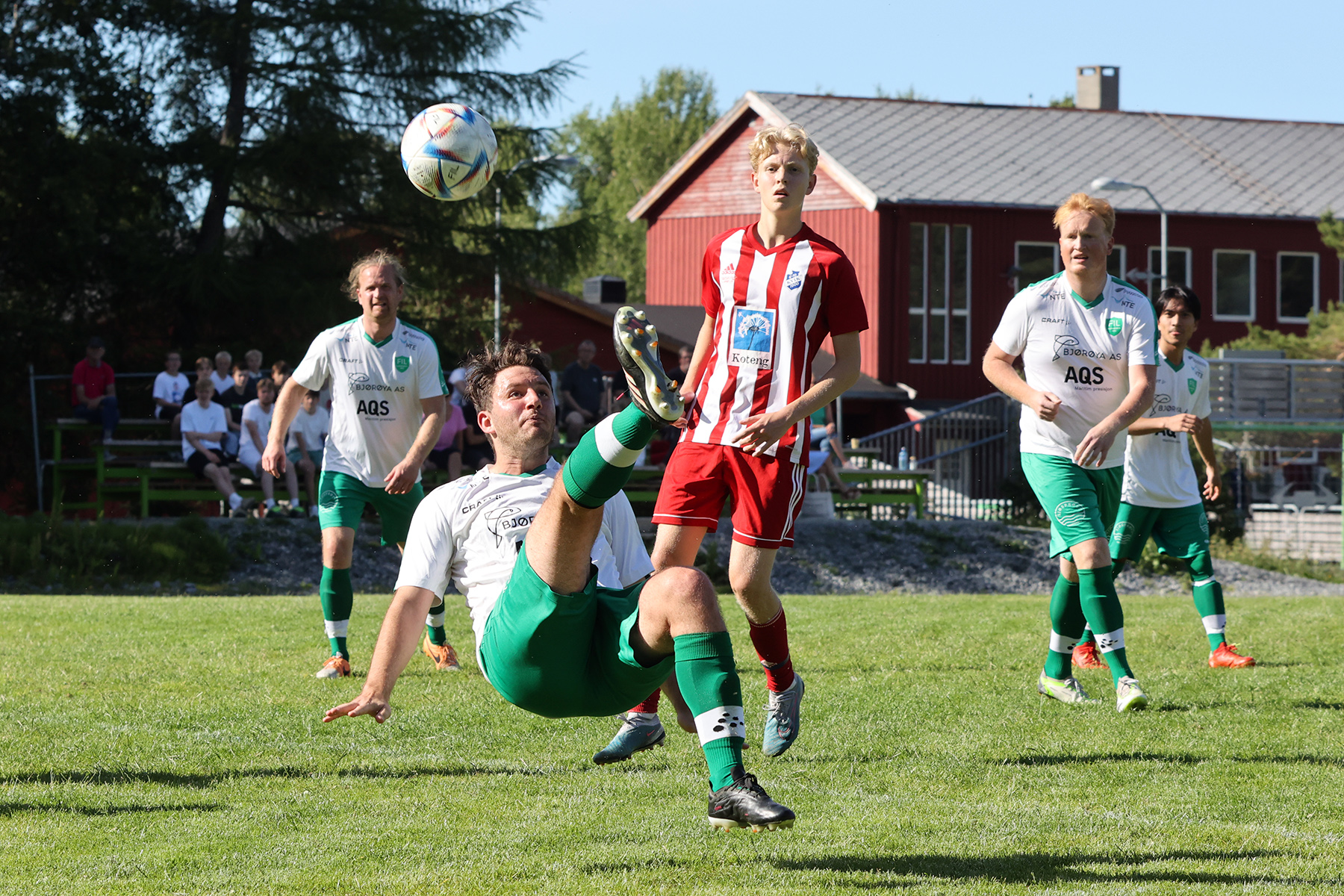 Stein Arild Nerg&aring;rd serverte et godt brassespark, men Kviks keeper reddet.