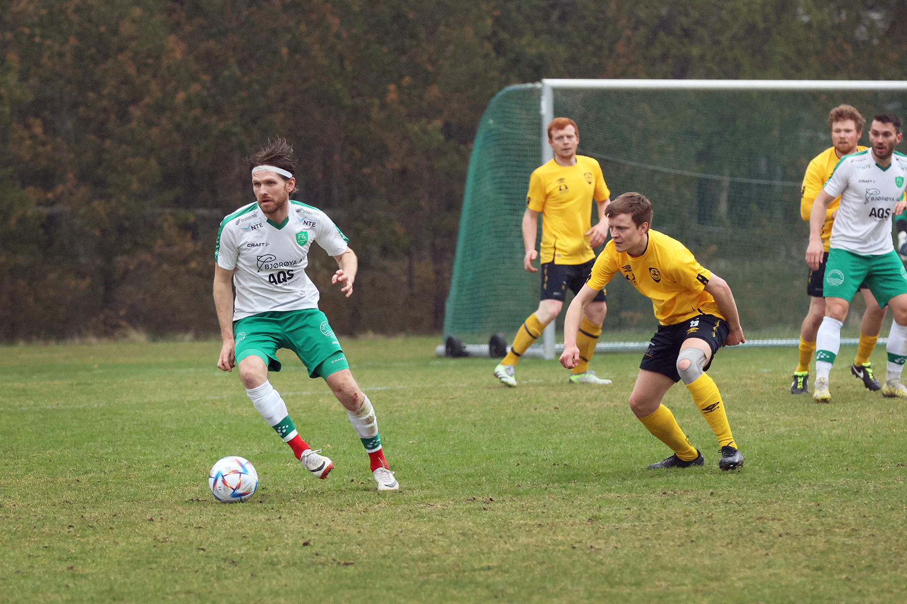 Karl Ivar Dahle Høstland ryddet opp i mye i de bakre rekker, men kunne ikke forhindre at Flatanger gikk på et tap.