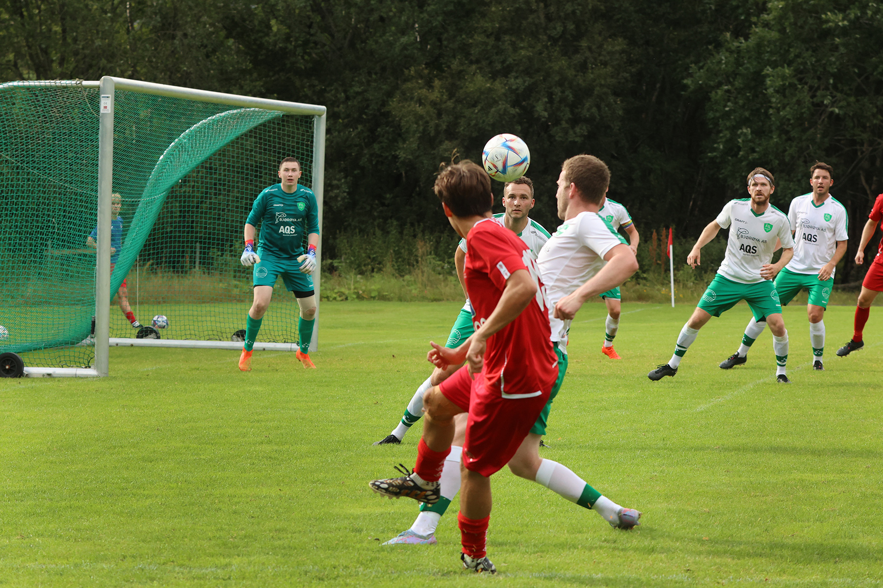 Flatangers forsvar gjorde en god jobb, og keeper Mikael Dahle Strand sto stødig i mål.