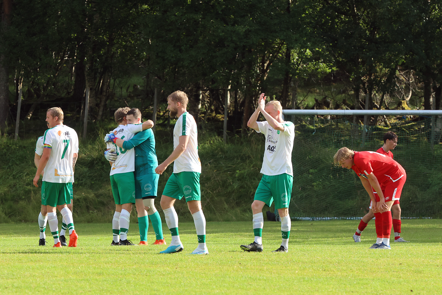 Da dommeren blåste av kampen, jublet Flatanger over å ha tatt poeng mot serielederen.