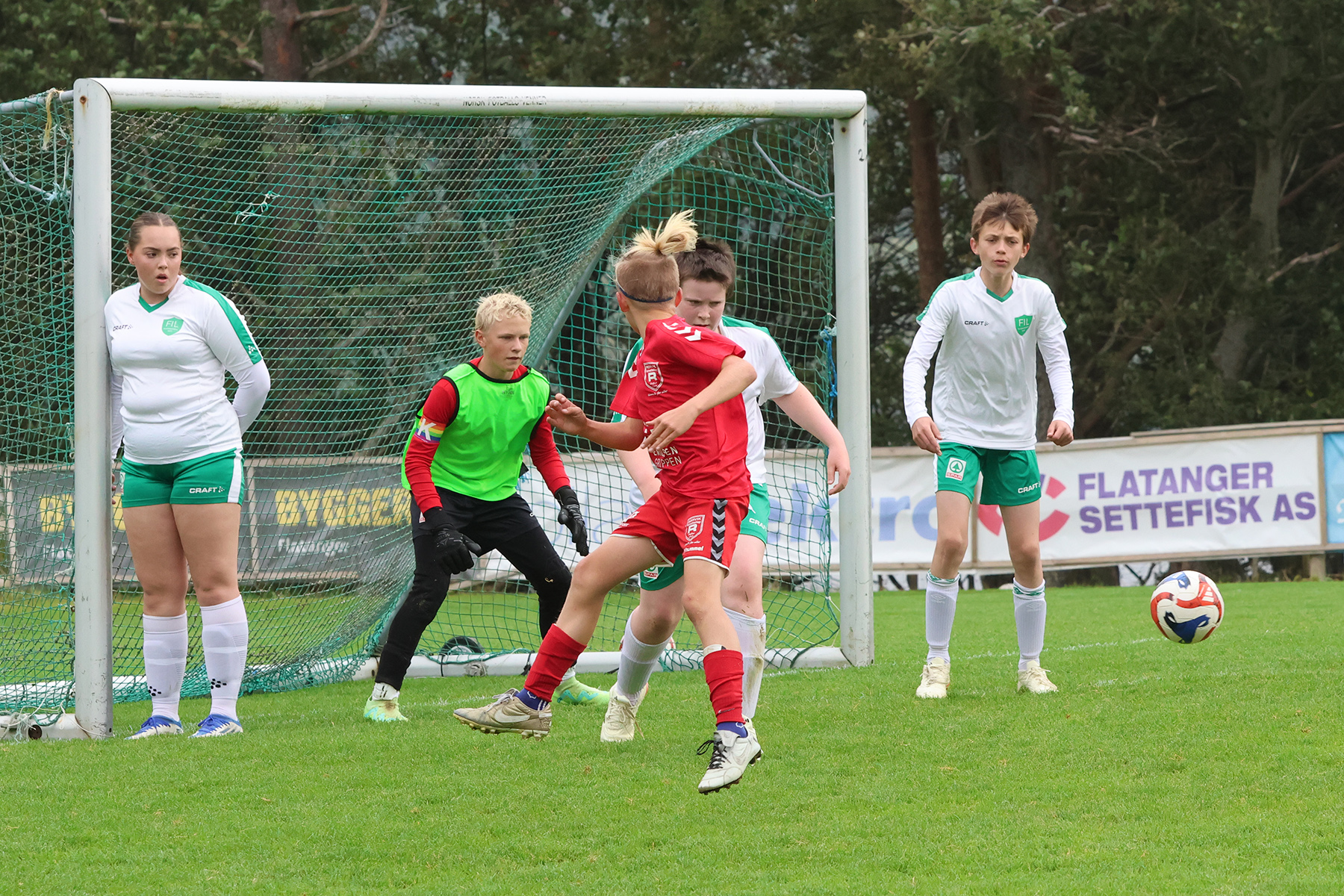 Johannes sto st&oslash;dig i m&aring;l og hadde flere flotte redninger.