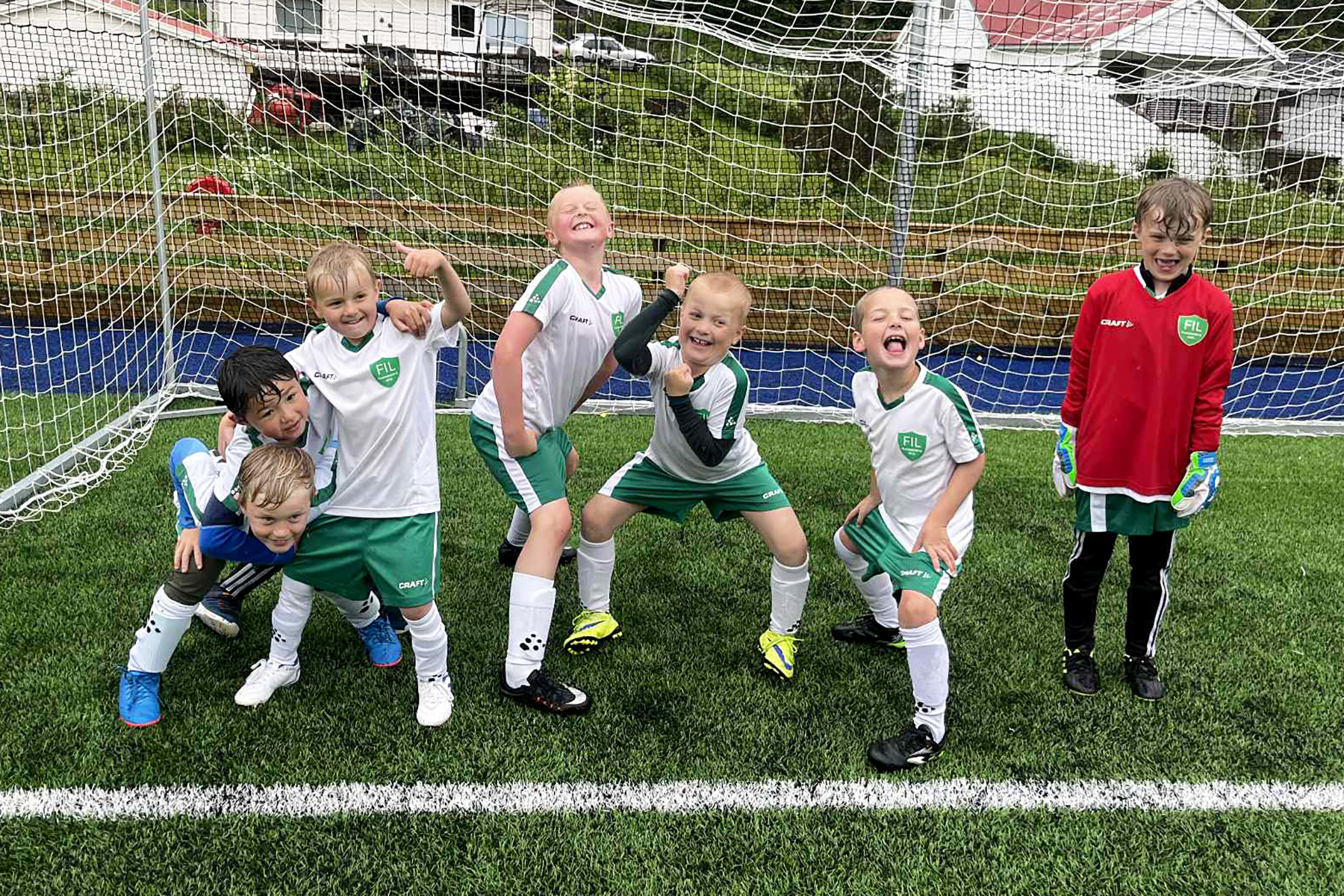 Laget som spilte mot Gullvikmoen, fra venstre: Lauri, Rolf, Oskar, Petter, Alfred, Noah og Sander. (Foto: Stian Ribsskog Staven)