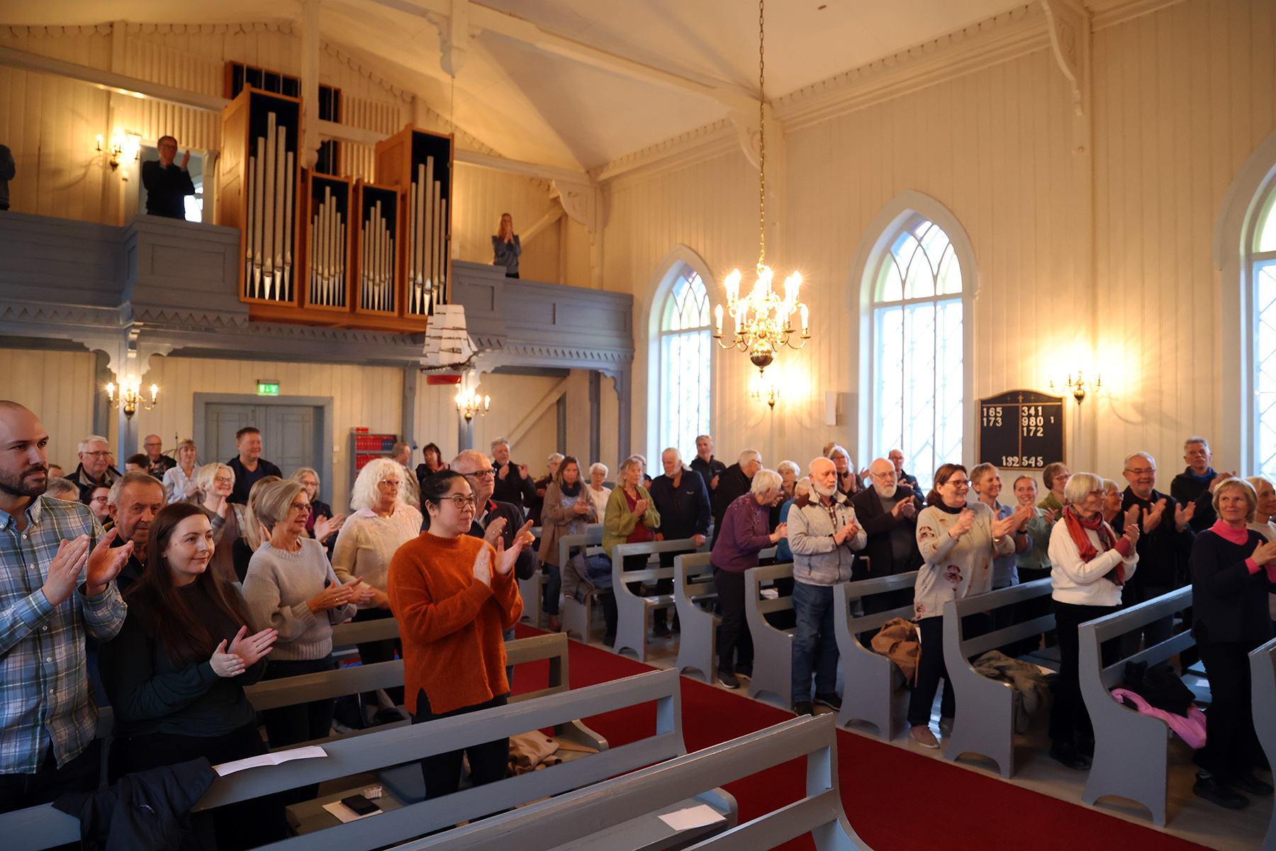 Publikum var imponerte og hyllet Greg med st&aring;ende applaus ganger to.